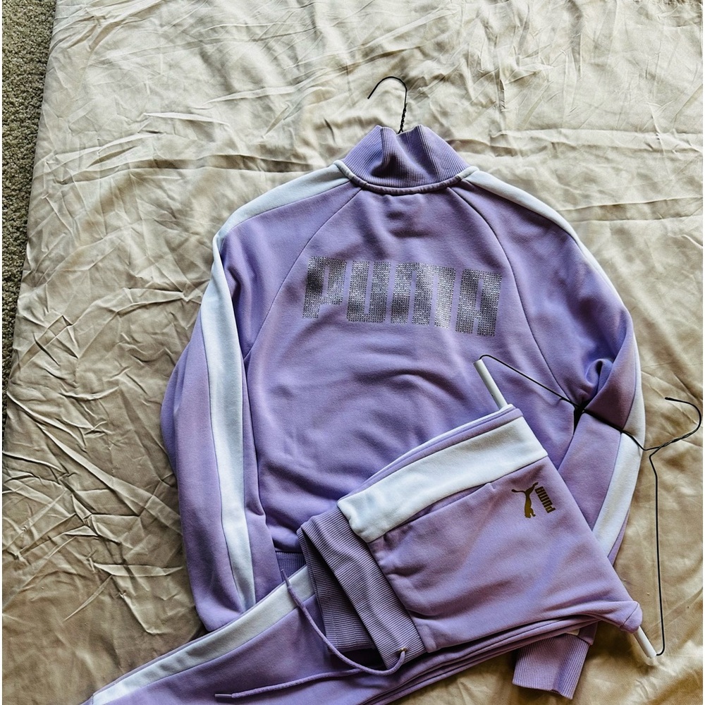 Lavender puma sweatsuit size small used very good condition